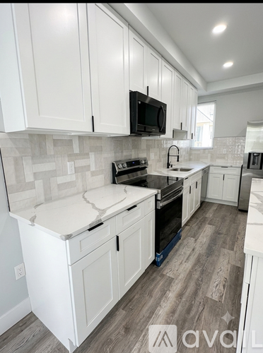 1533 North Lawrence Street 3 Beds Apartment for Rent - Photo gallery 2