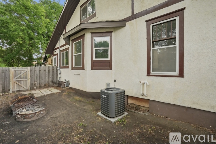223 11th Ave N 4 Beds Single Family Home for Rent - Photo gallery 5