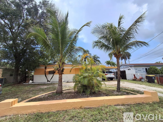 4850 Southwest 41st Avenue 2 Beds Single Family Home for Rent - Photo gallery 2