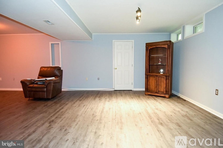 16049 Hayes Lane Studio Single Family Home for Rent - Photo gallery 5