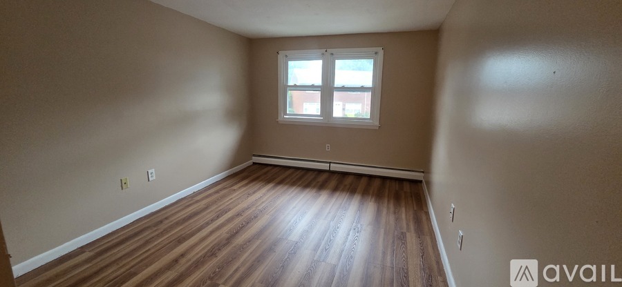 460 Woodbridge Street 1 Condo for Rent - Photo gallery 4