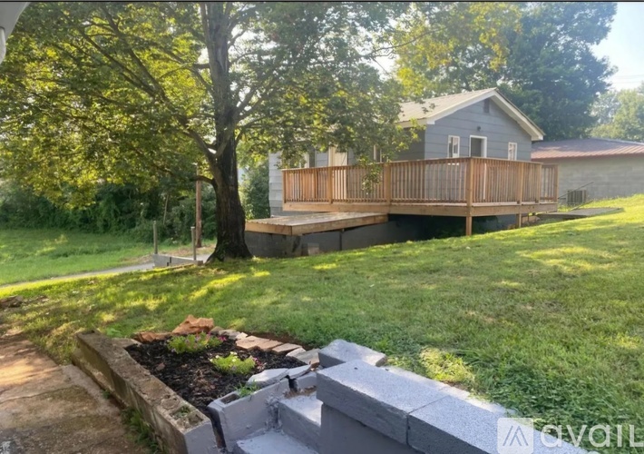 805 Poplar St 1 Single Family Home for Rent - Photo gallery 1