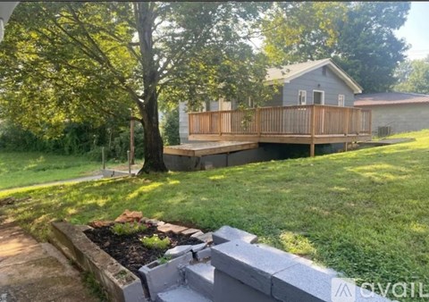 805 Poplar St 1 Apartment for Rent
