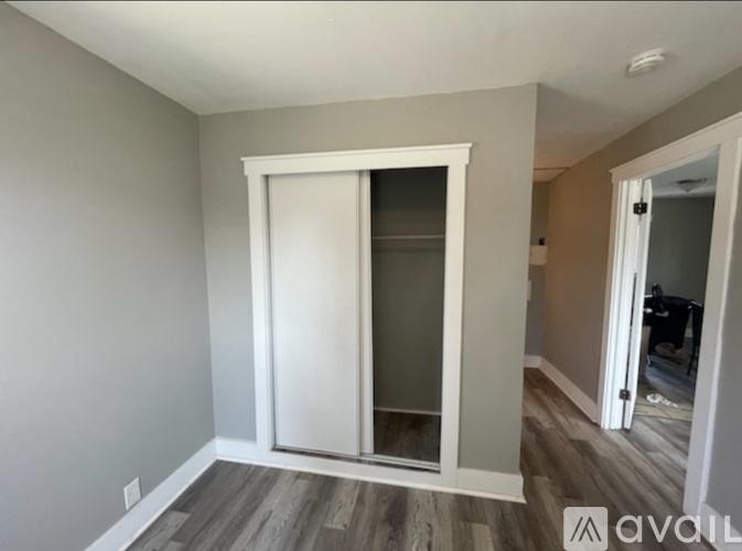 805 Poplar St 1 Single Family Home for Rent - Photo gallery 5
