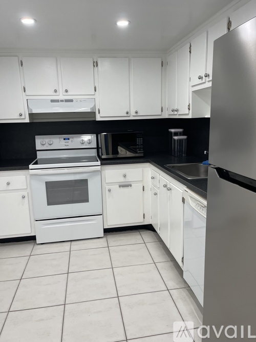 1200 NE Miami Gardens Dr 2 Beds Apartment for Rent - Photo gallery 2