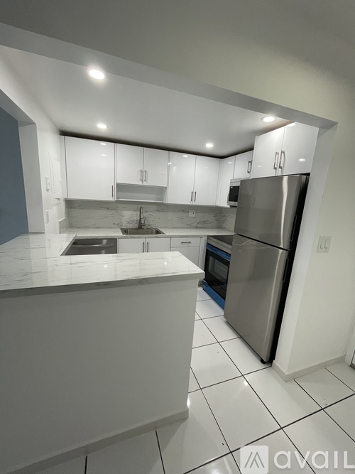 1465 Northeast 123rd Street 1 Apartment for Rent - Photo gallery 1