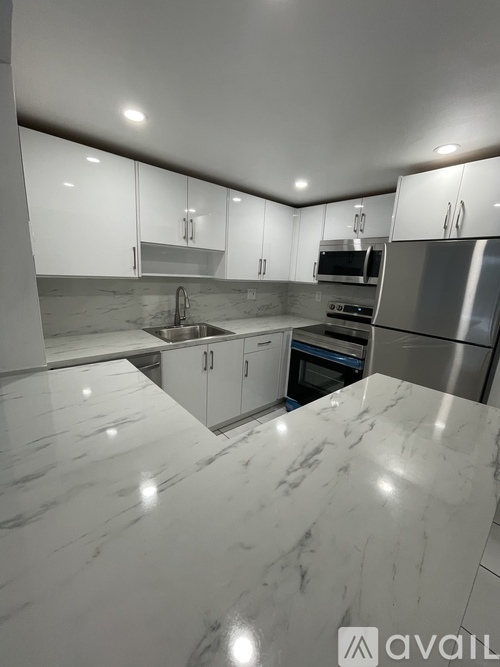 1465 Northeast 123rd Street 1 Apartment for Rent - Photo gallery 3