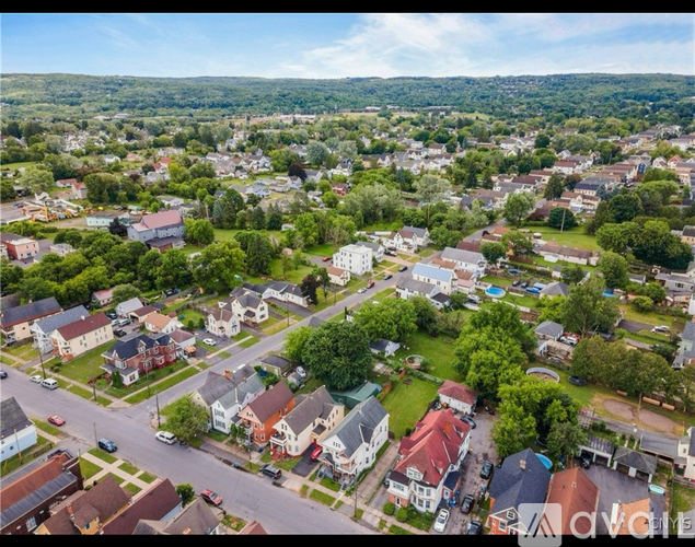 744 South St 4 Beds Apartment for Rent - Photo gallery 4