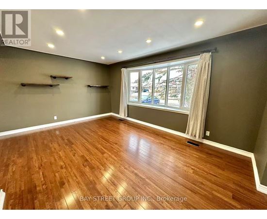 49 HOWLAND DRIVE 3 Beds House for Rent - Photo gallery 3