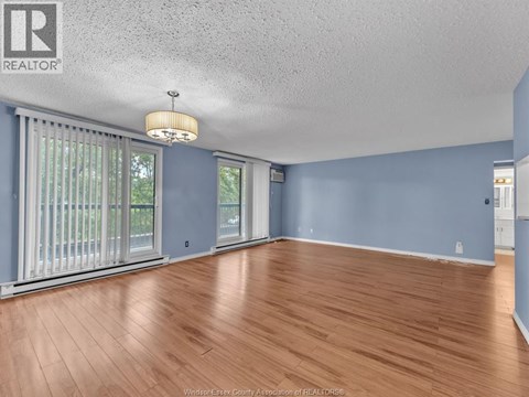 3936 WYANDOTTE STREET East Unit# 206 1 Apartment for Rent