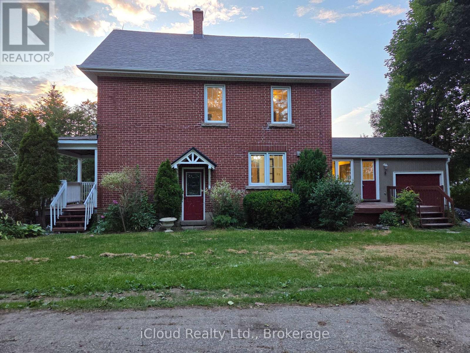 4 bedroom apartment - 351521 17TH LINE, East Garafraxa 2