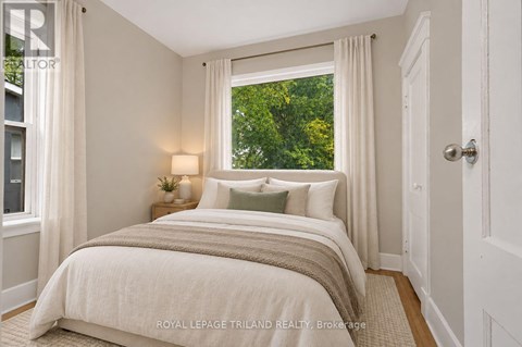 136 ADELAIDE STREET N 3 Beds Apartment for Rent