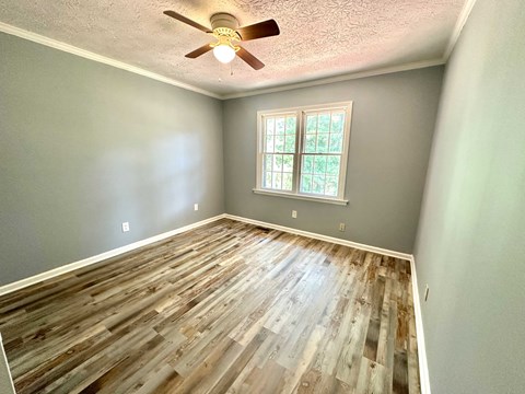 101 Fernridge Drive 3 Beds Apartment for Rent