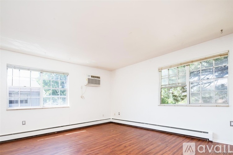 3300 S Clarkson St 2 Beds Apartment for Rent - Photo gallery 3