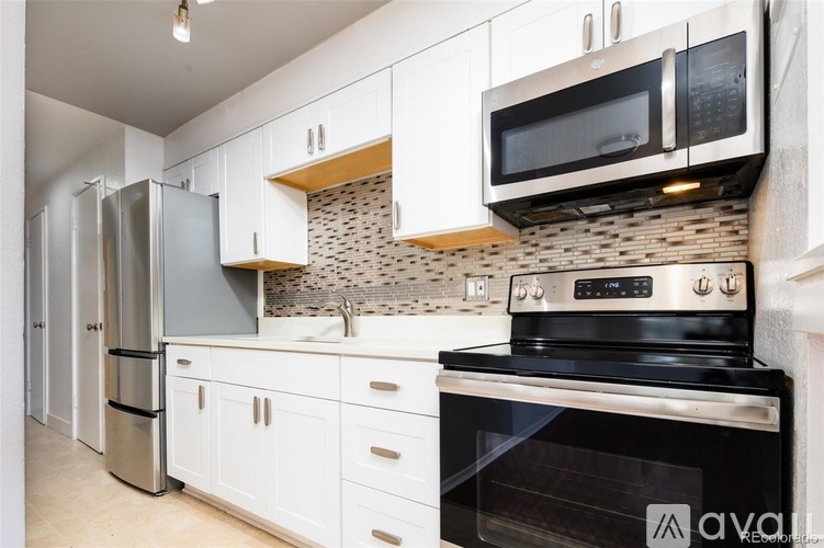 3300 S Clarkson St 2 Beds Apartment for Rent - Photo gallery 4