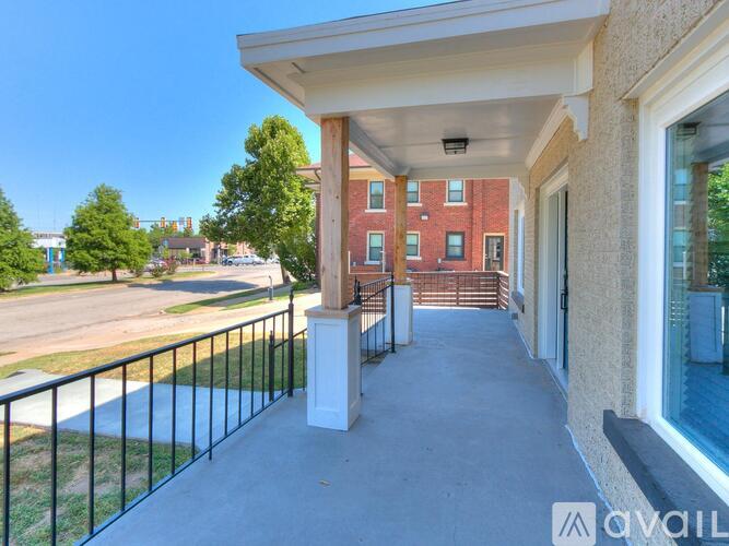 2409 North Robinson Avenue 1 Apartment for Rent - Photo gallery 2