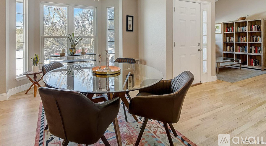 1714 Foxfield Drive 5 Beds Single Family Home for Rent - Photo gallery 4