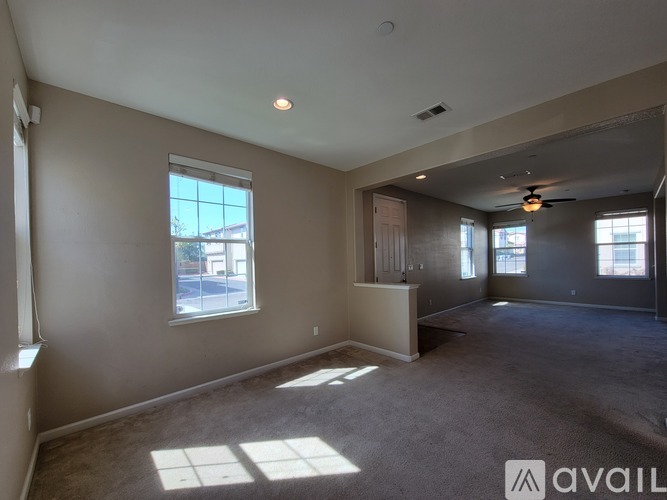 820 Blossom Rock Ln 3 Beds Single Family Home for Rent - Photo gallery 3