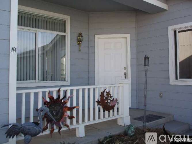 8060 Monterey Shores Drive 3 Beds Single Family Home for Rent - Photo gallery 2