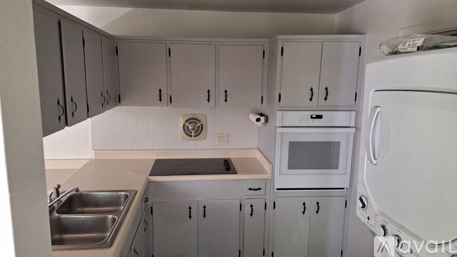 2738 Addison Drive 3 Beds Single Family Home for Rent - Photo gallery 3