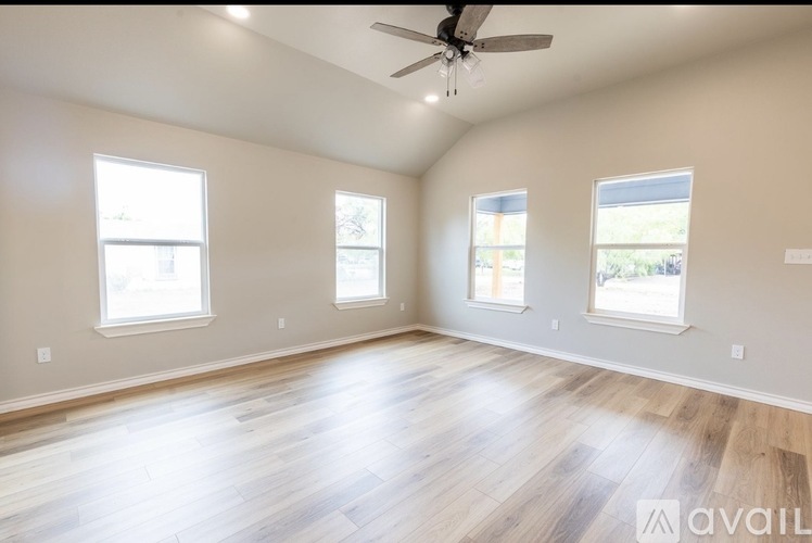 1242 Pecan Street 3 Beds Single Family Home for Rent - Photo gallery 4