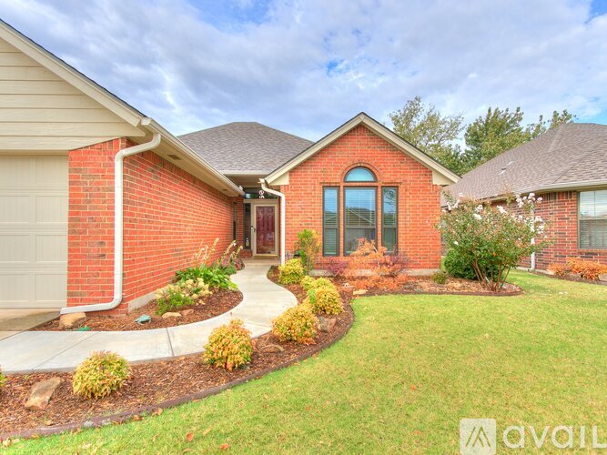 2812 Victoria Drive 3 Beds Single Family Home for Rent - Photo gallery 3