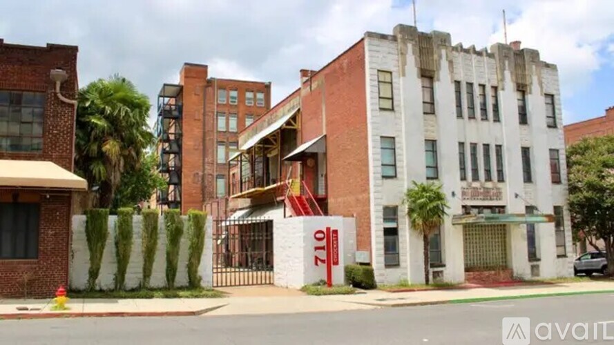 710 Crockett Street 1 Apartment for Rent - Photo gallery 1