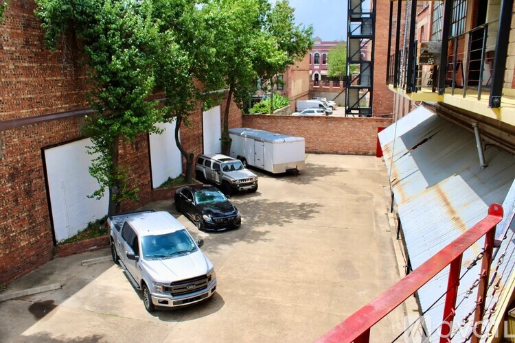 710 Crockett Street 1 Apartment for Rent - Photo gallery 2