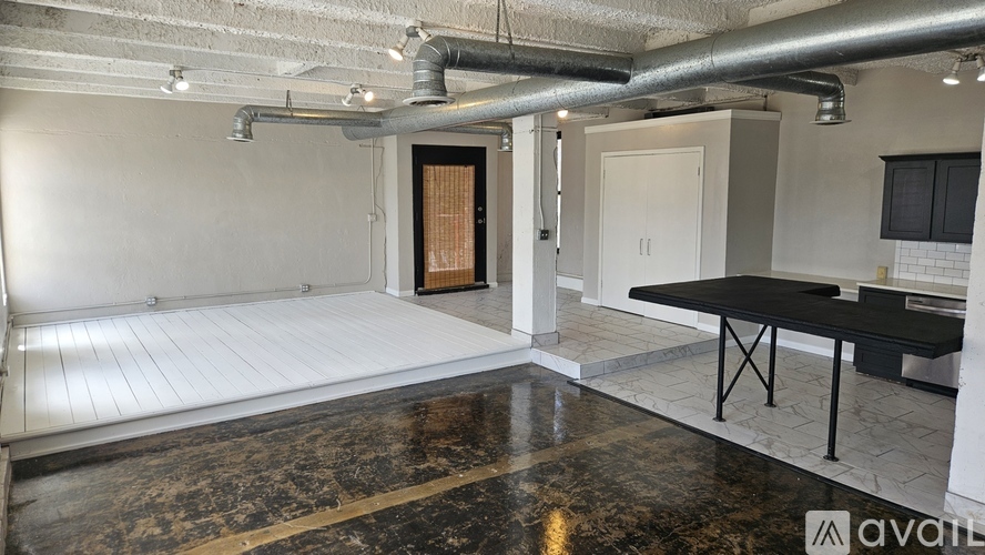 710 Crockett Street 1 Apartment for Rent - Photo gallery 4