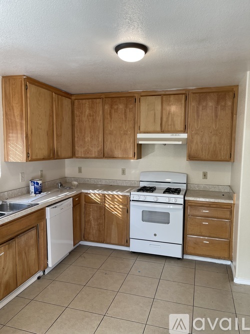 4428 White Lane 3 Beds Single Family Home for Rent - Photo gallery 3