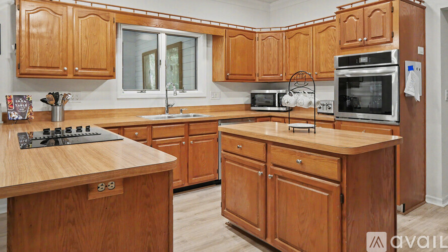 4525 NW 80th Terrace 3 Beds Single Family Home for Rent - Photo gallery 3