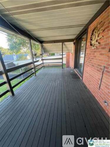 1634 Livingston Street 3 Beds Single Family Home for Rent - Photo gallery 3