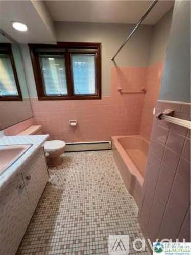1634 Livingston Street 3 Beds Single Family Home for Rent - Photo gallery 4