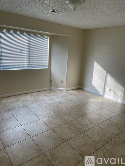 924 Kyner Ave 3 Beds Single Family Home for Rent - Photo gallery 5