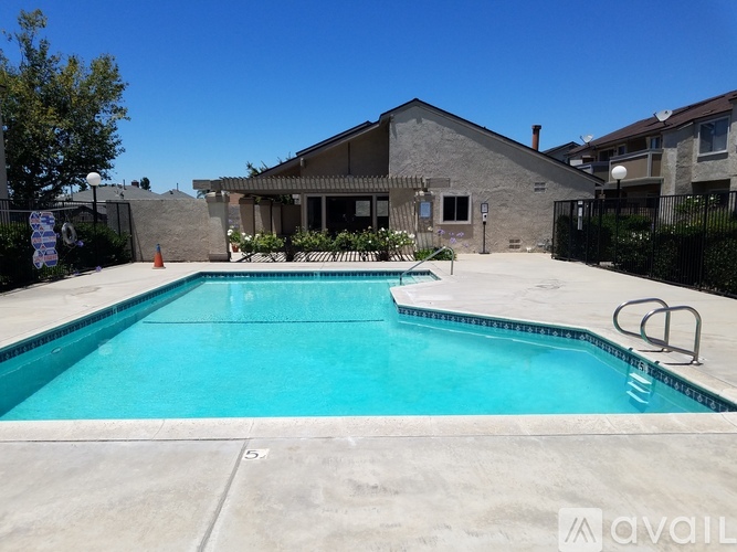 8571 La Salle St. 2 Beds Apartment for Rent - Photo gallery 4