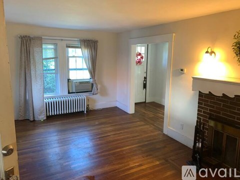 1493 Main St 3 Beds Apartment for Rent