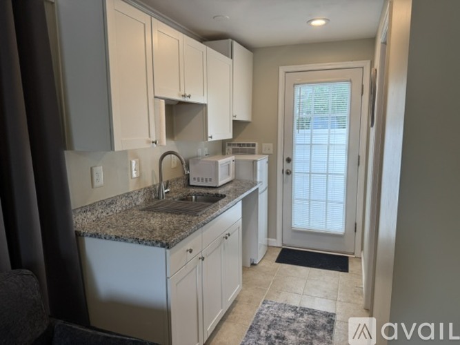 803 Culpeper Street Studio Apartment for Rent - Photo gallery 5