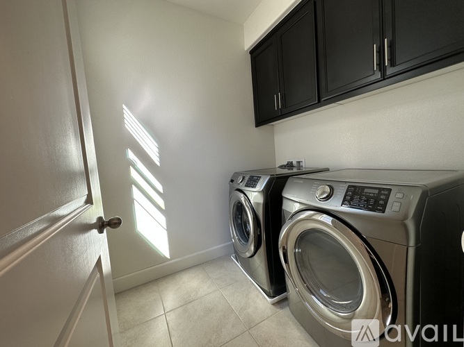 2945 Via Roma Place 3 Beds Townhouse for Rent - Photo gallery 3