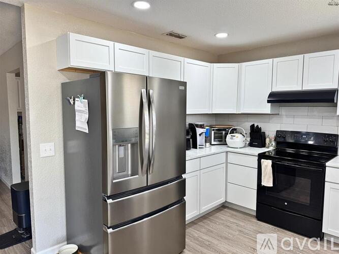 1112 Lisa Ln 3 Beds Single Family Home for Rent - Photo gallery 5
