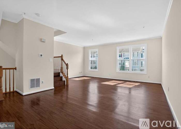 7706 Periwinkle Way 4 Beds Townhouse for Rent - Photo gallery 4