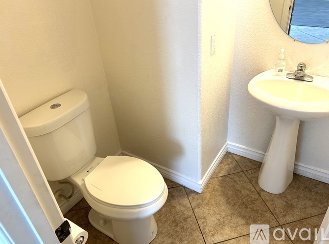 24 Alberon Gardens Way 4 Beds Single Family Home for Rent - Photo gallery 5