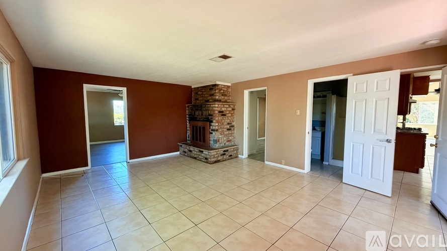 370 Las Flores Dr 3 Beds Single Family Home for Rent - Photo gallery 5