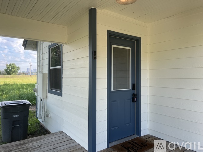 3633 South Galveston Avenue 2 Beds Single Family Home for Rent - Photo gallery 2
