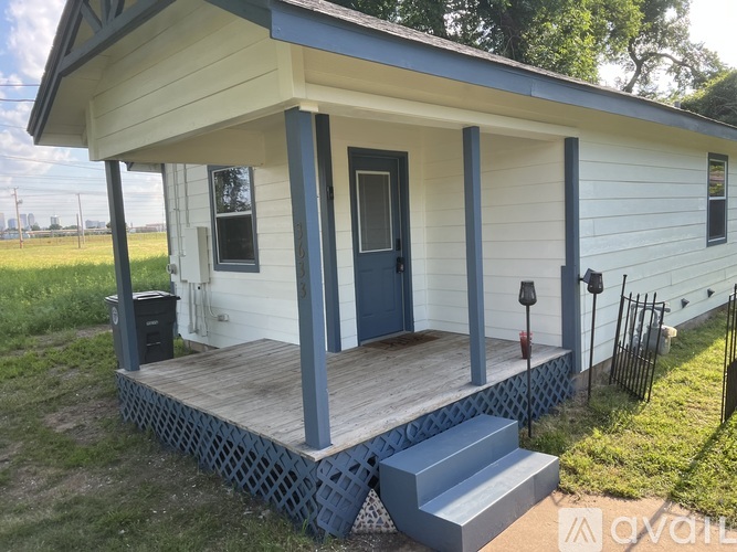 3633 South Galveston Avenue 2 Beds Single Family Home for Rent - Photo gallery 3