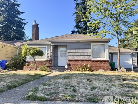5401 Southeast Tolman Street 2 Beds Apartment for Rent