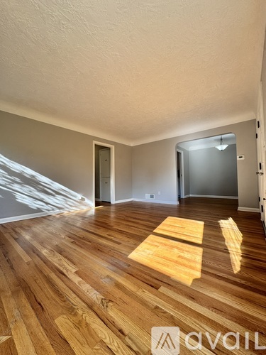 5401 Southeast Tolman Street 2 Beds Single Family Home for Rent - Photo gallery 3