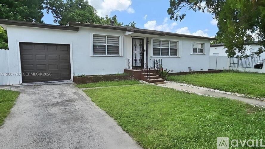 18011 NW 6th Ct 3 Beds Single Family Home for Rent - Photo gallery 1