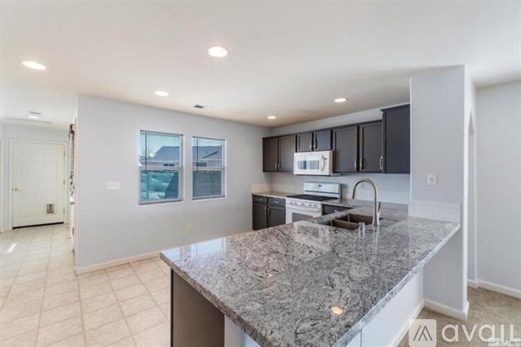 1349 Scarlet Oak Dr 4 Beds Single Family Home for Rent - Photo gallery 3
