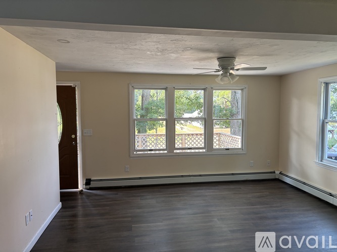 201C Tremont St 1 Single Family Home for Rent - Photo gallery 4