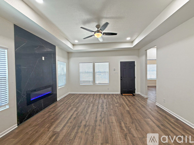 338 SW 42nd St 3 Beds Single Family Home for Rent - Photo gallery 3